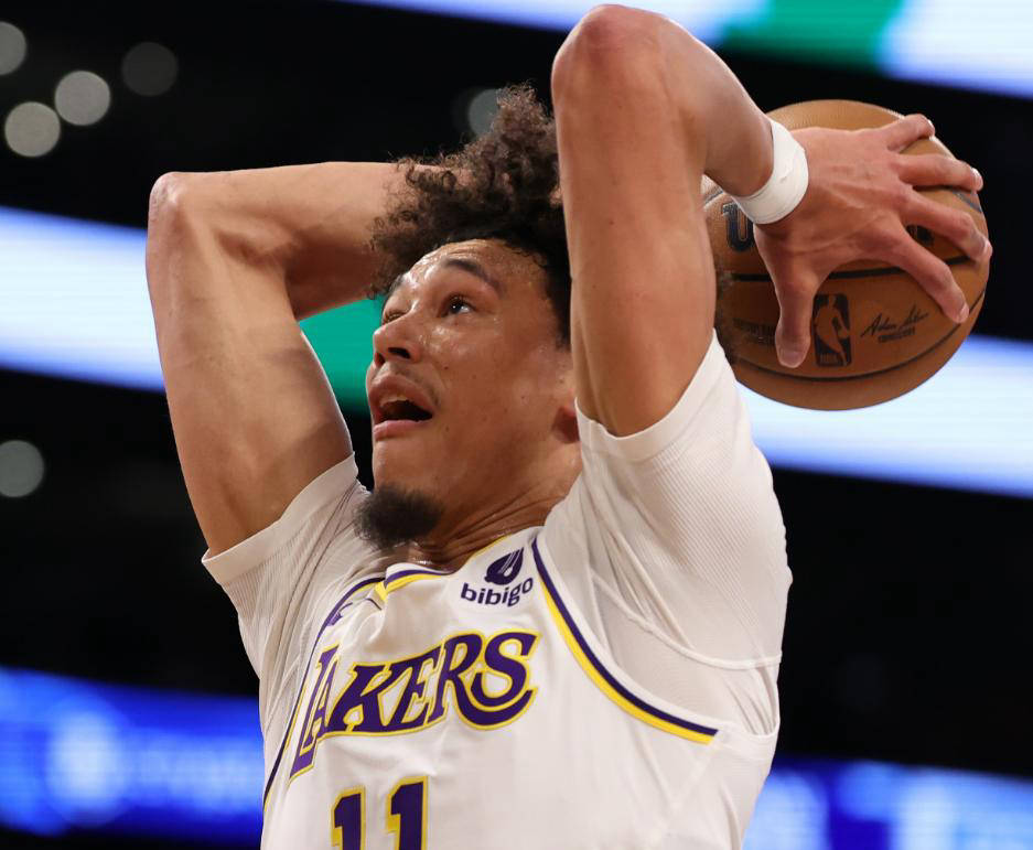 湖人主帅赞扬年轻球员表现出色